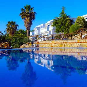 4* Курортный комплекс Agionissi